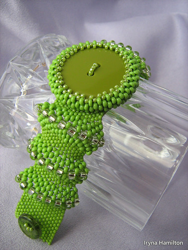 LIME and OLIVE button cuff 