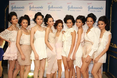 Johnsons Models showcase Soft Skin by Johnson's Body Care and the Soft Look Collection (1)