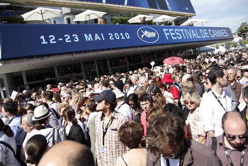 People lining up for Abbas Kiarostami's CERTIFIED COPY
