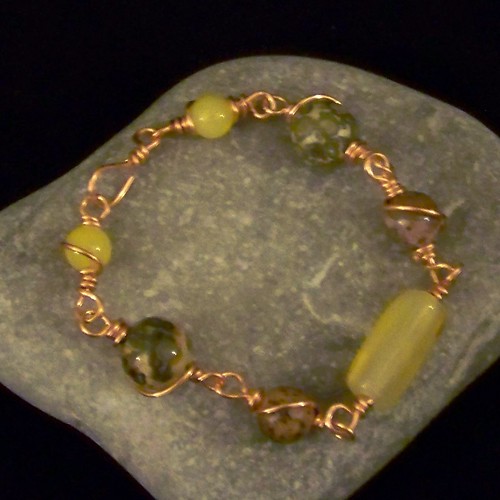 Copper and random beads bracelet