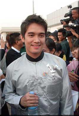 Myanmar Academy Awards For 2008 Myanmar Model and Singer Ye' Lay