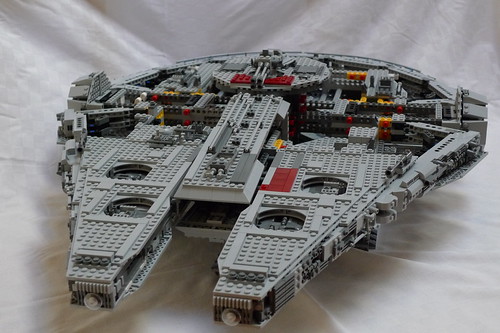 Lego Millenium Falcon build