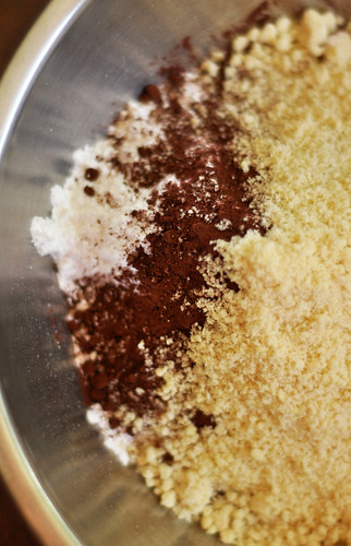 Powdered Sugar, Cocoa Powder, Almonds