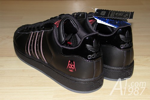 adidas Originals + Star Wars collection : Darth Vader SUPERSTAR II shoes