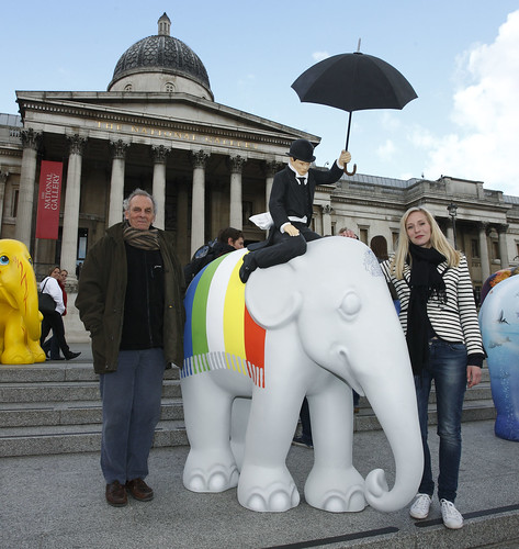 Mark Shand and Ruth Powys with Jack Vettriano's elephant