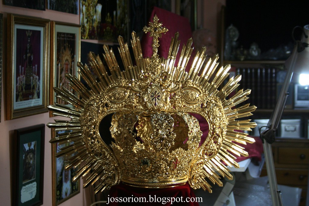 Corona Nuestra Señora del Calvario 2010