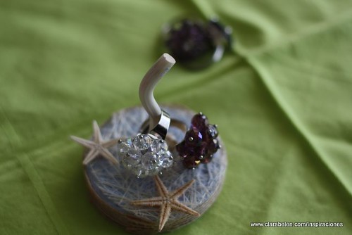 Manualidades: Un anillero realizado con una cabeza de ajo.