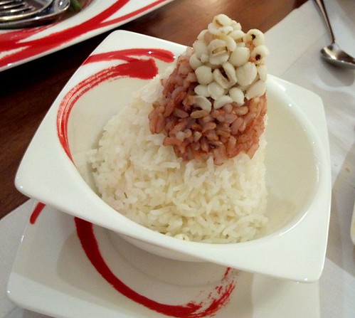 Khao Suay (Steamed Jasmine Rice)