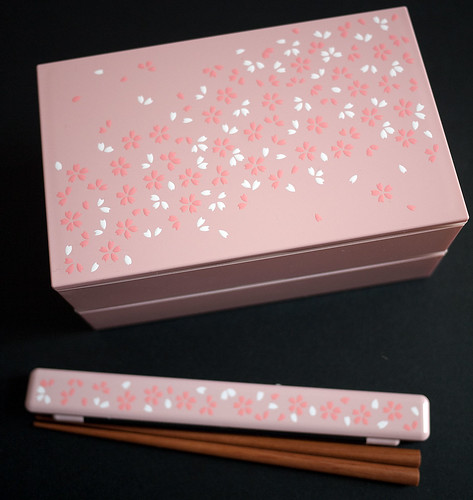 Sakura bento box and matching chopsticks case