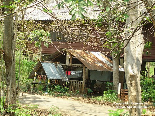 Village House In Thakilen