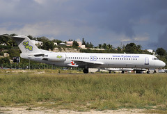 DAE Dutch Antilles Express Fokker 100 PJ-DAA SXM 26/12/2009