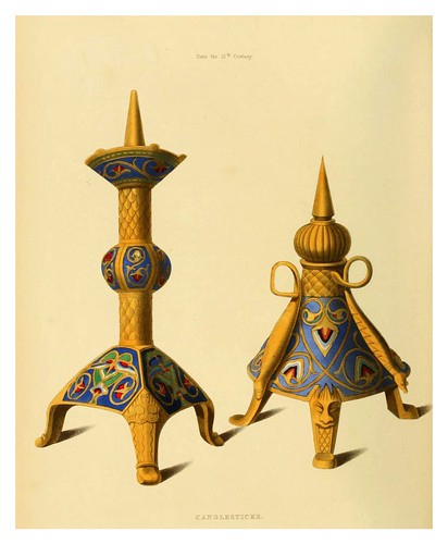 001-Candelabros siglo XII-Dresses and decorations of the Middle Ages 1843- Henry Shaw