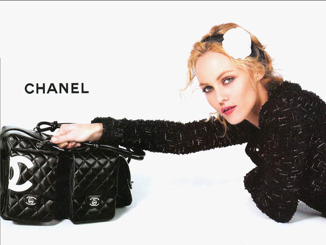 Vanessa-Paradis-Chanel-chanel-2561066-1024-768 by AmeliieInjoliie