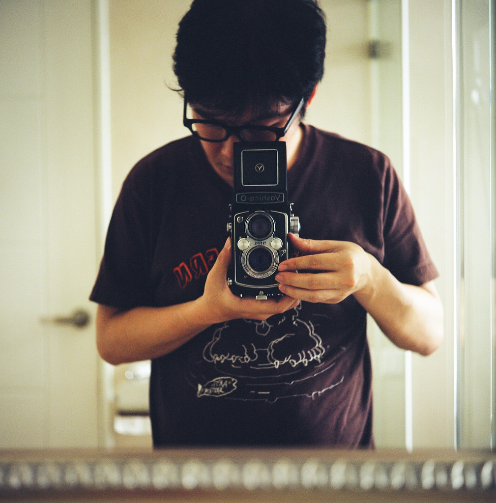 Selfportrait with my Yashica-D