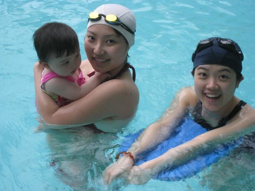 Swimming in the Shineville pool with Eulji
