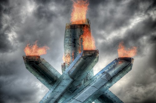 フリー画像|人工風景|オブジェ|バンクーバーオリンピック|聖火台|火/炎|HDR画像|カナダ風景|フリー素材|
