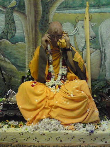 Indradyumna Swami Vyasa puja in UK 2010 -0022 por ISKCON desire  tree.