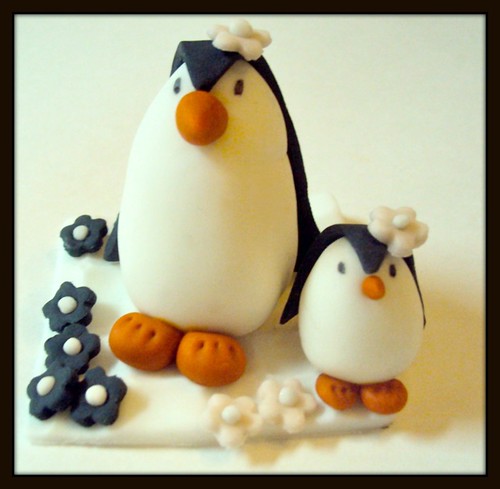 Penguin cake topper fondantpenguincaketopperjpg