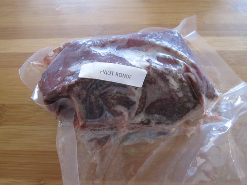 Valérie gave me some moose meat!