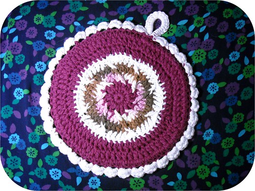 crochet potholder - side b