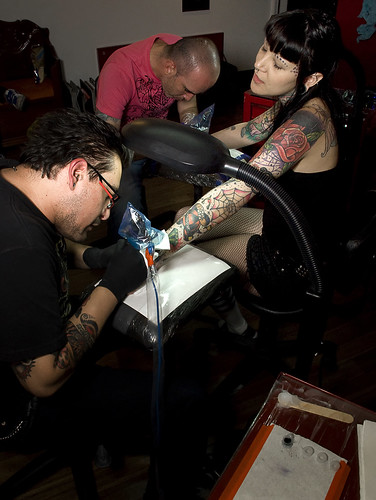 tatuajes blancos. cobra · tattoo · cobratattoo · tatuajes · tinta · colores · negros · blancos 