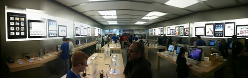 Apple Store in Portland, Maine - iPad Launch Day