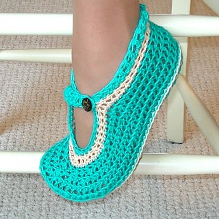 Mary Janes slippers Crochet Pattern