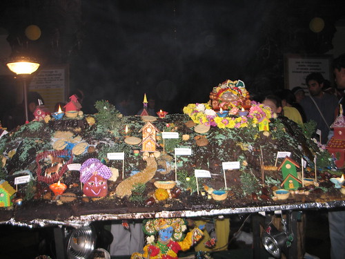 Govardhana Puja 2006 por NityanandaChandra.