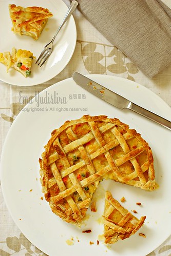 Savoury pastry pie