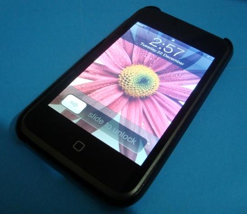 63873458_1-Orignal-Apple-Ipod-Touch-8Gb-with-wifi-safari-browser-youtube-looks-like-iphone-DHA