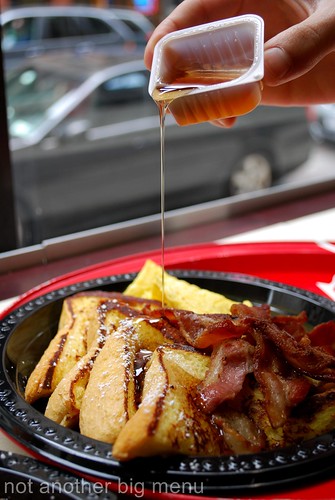 New York - Cafe Metro french toast and bacon