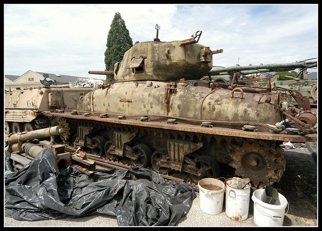 Saumur Tank Museum Sherman DD (2)
