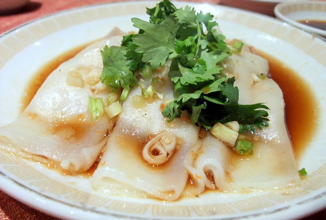 Flat Rice Noodles with Fish