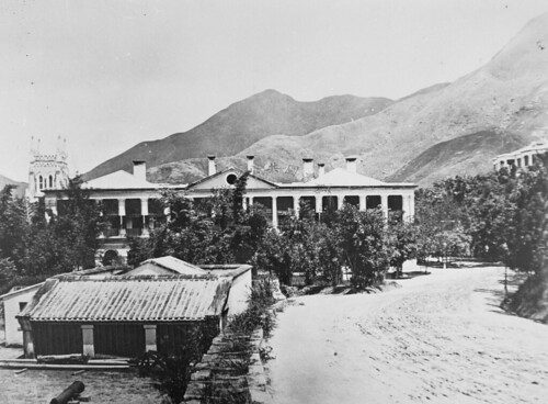 The former Government offices in Lower Albert Road on Hong Kong Island 1869 = 一八六七年位於下亞厘畢道的前政府大樓