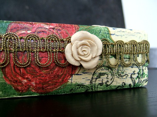 altered cigarbox romantic sidelook