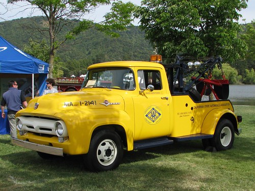 1940 Ford COE Tow Truck 1 