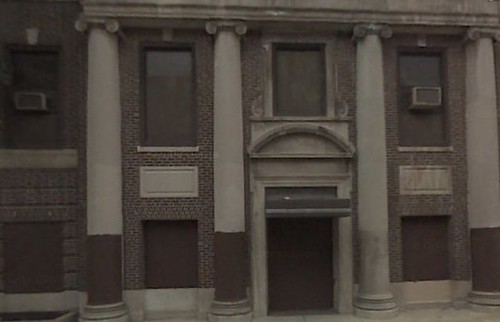 Philadelphia Mint columns S 5th St & Gerritt Place