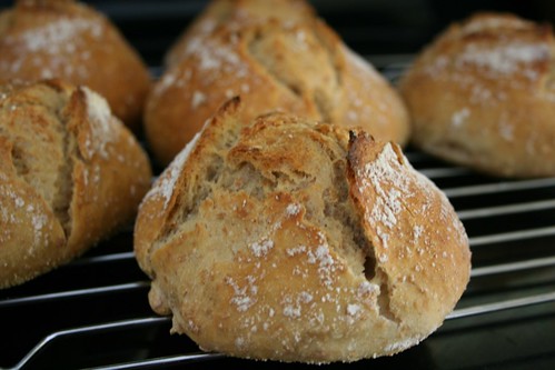 Rolls from bran-enriched white bread