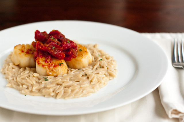 Scallops with Sun Dried Tomatoes and Goat Cheese Orzotto