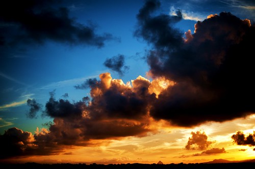 フリー画像|自然風景|空の風景|雲の風景|夕日/夕焼け/夕暮れ|オーストラリア風景|暗雲の風景|フリー素材|