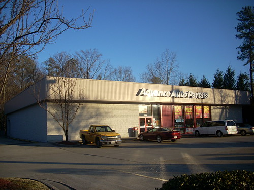 An Advance AutoParts auto store in Poquoson, VA, on 398 Wythe Creek Rd. This 