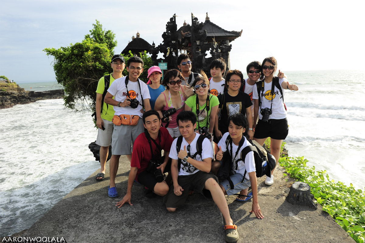 Group Pic at Tanah Lot