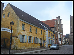 Anklam Gaststätte Döbers und gotisches Giebelhaus an der Marienkirche