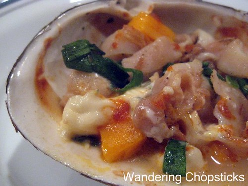 Mom's Geoduck Dynamite-Style and Chao Oc (Vietnamese Rice Porridge with Clams) 5