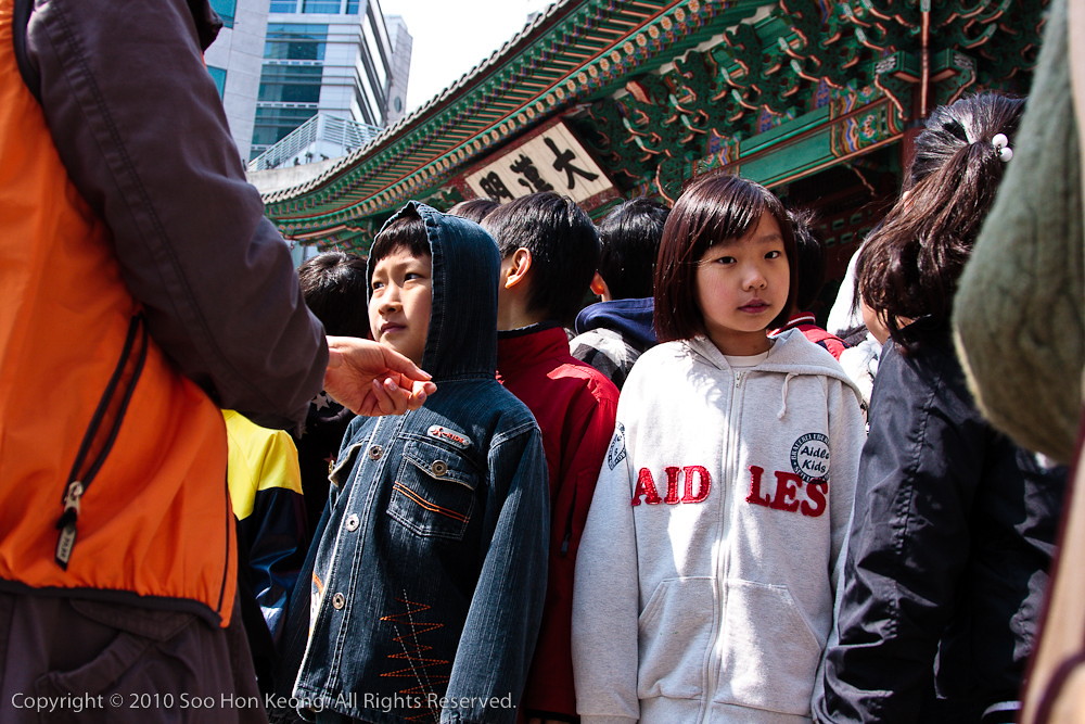 Young Visitor @ Deoksugung Palace, Seoul, Korea