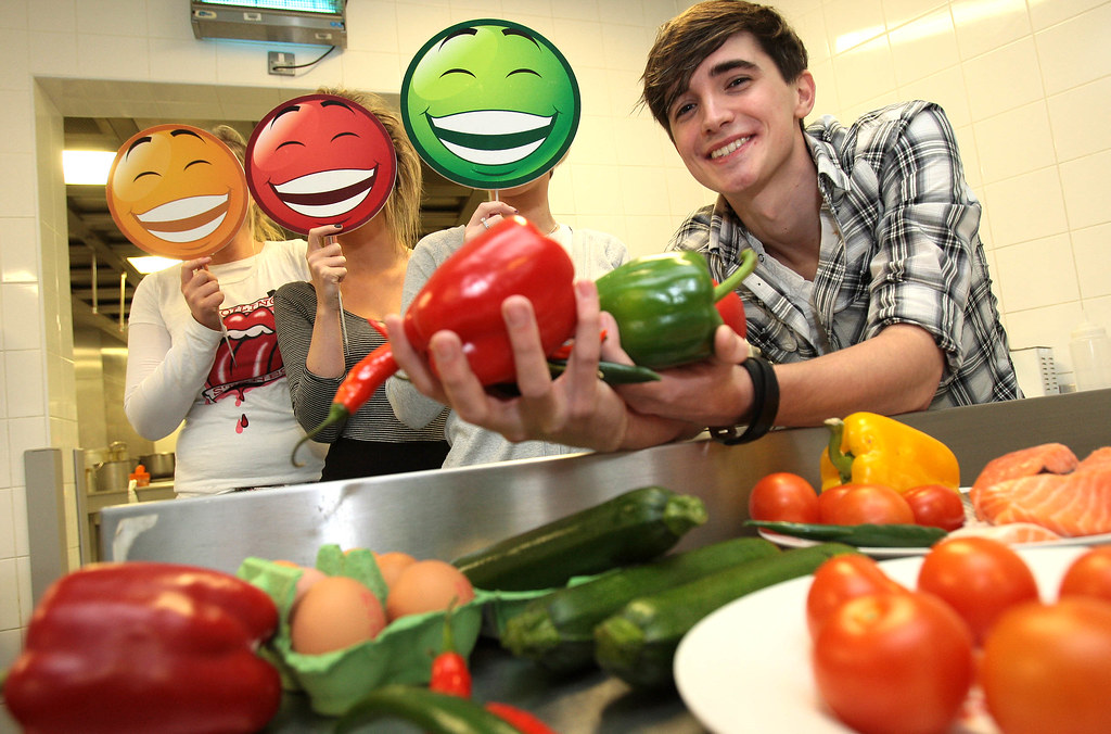 :: New Campaign To Put Irish Students In A Good Mood With Food!