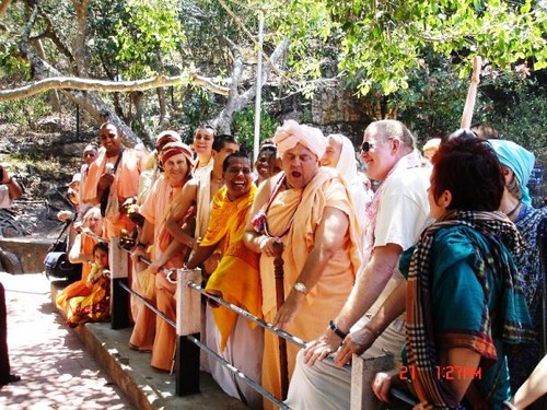 H H Jayapataka Swami in Tirupati 2006 - 0034 por ISKCON desire  tree.