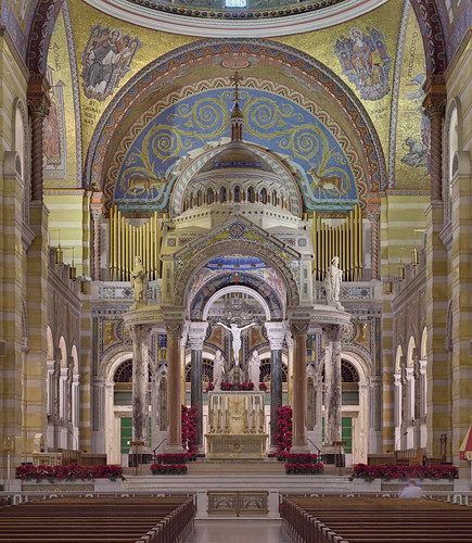 Cathedral Basilica of Saint Louis, in Saint Louis, Missouri, USA - full sanctuary