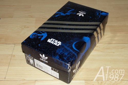 adidas Originals + Star Wars collection : Darth Vader SUPERSTAR II shoes