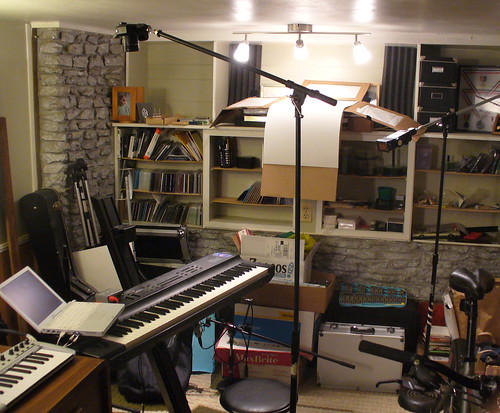 5/52: setup shot for Bill Van Loo iBook instrument station portrait